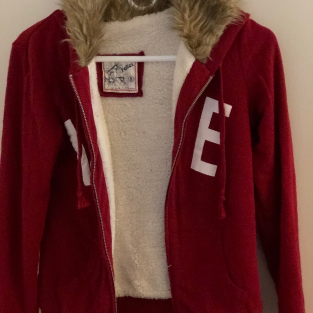Sweatshirt - Picture 2 of 3